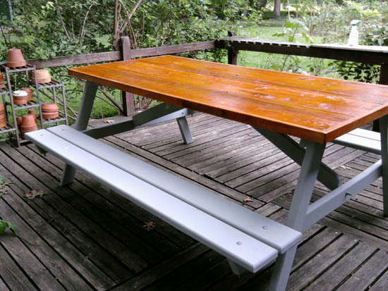 picnic table